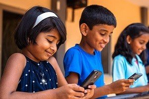 यूनेस्को द्वारा स्कूलों में मोबाइल पर प्रतिबंध